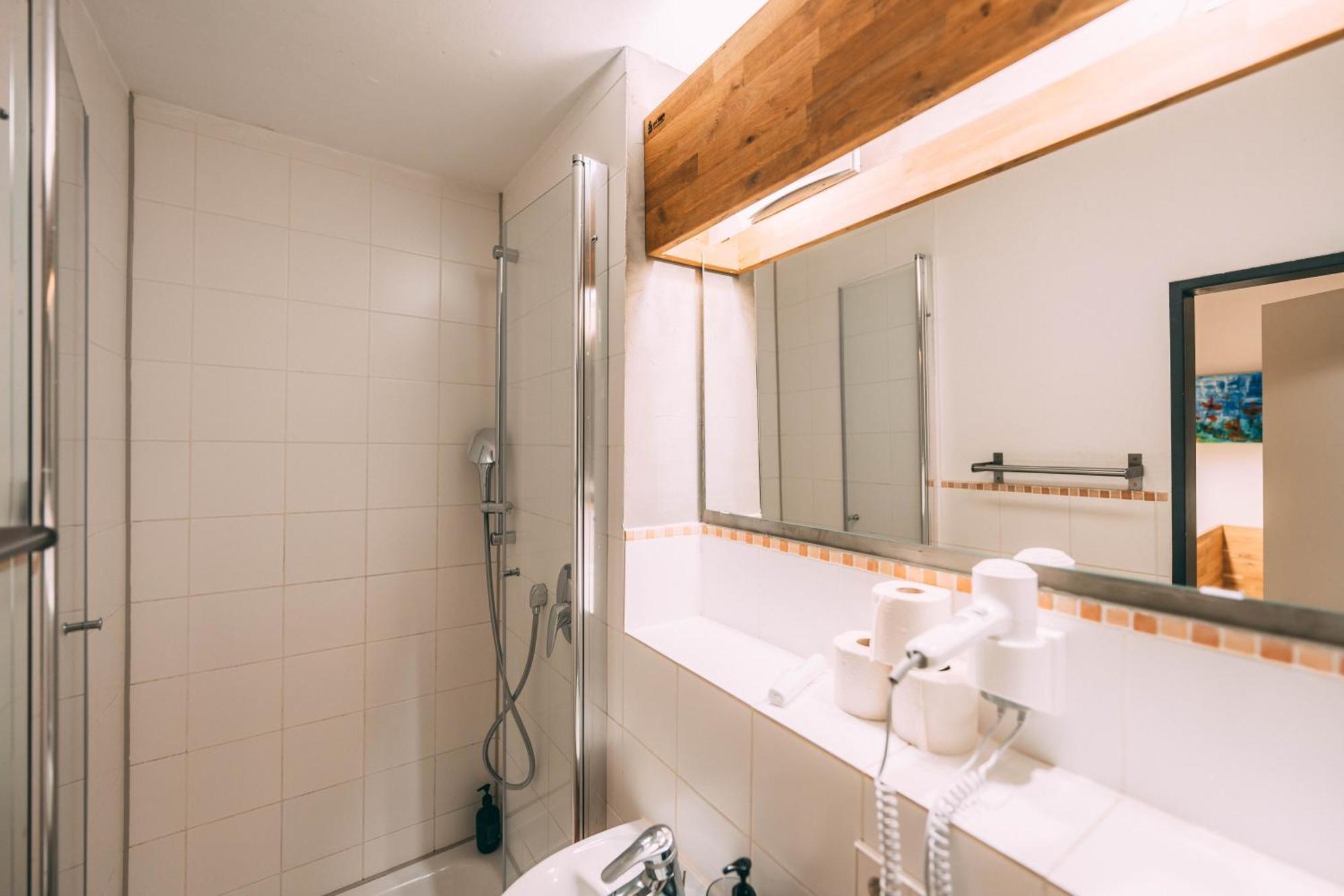 Gut Huegle Jugendzimmer Ravensburg Exterior foto