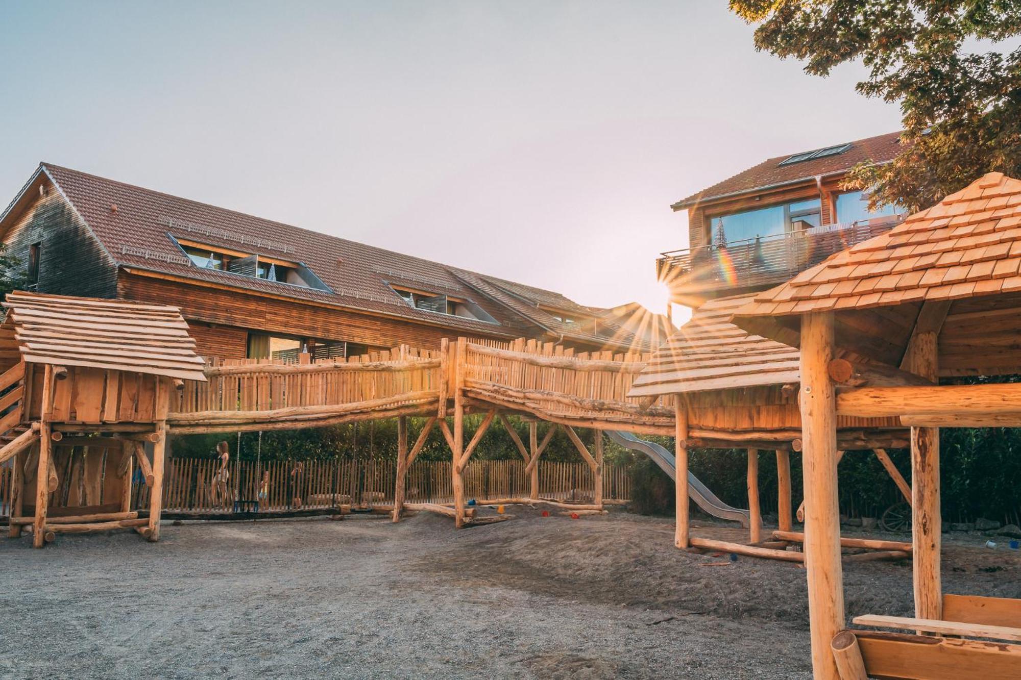 Gut Huegle Jugendzimmer Ravensburg Exterior foto